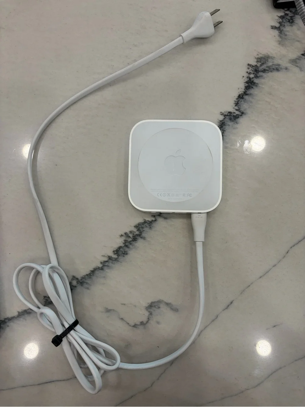 Apple White Square Charging/Accessory Pad with Cable